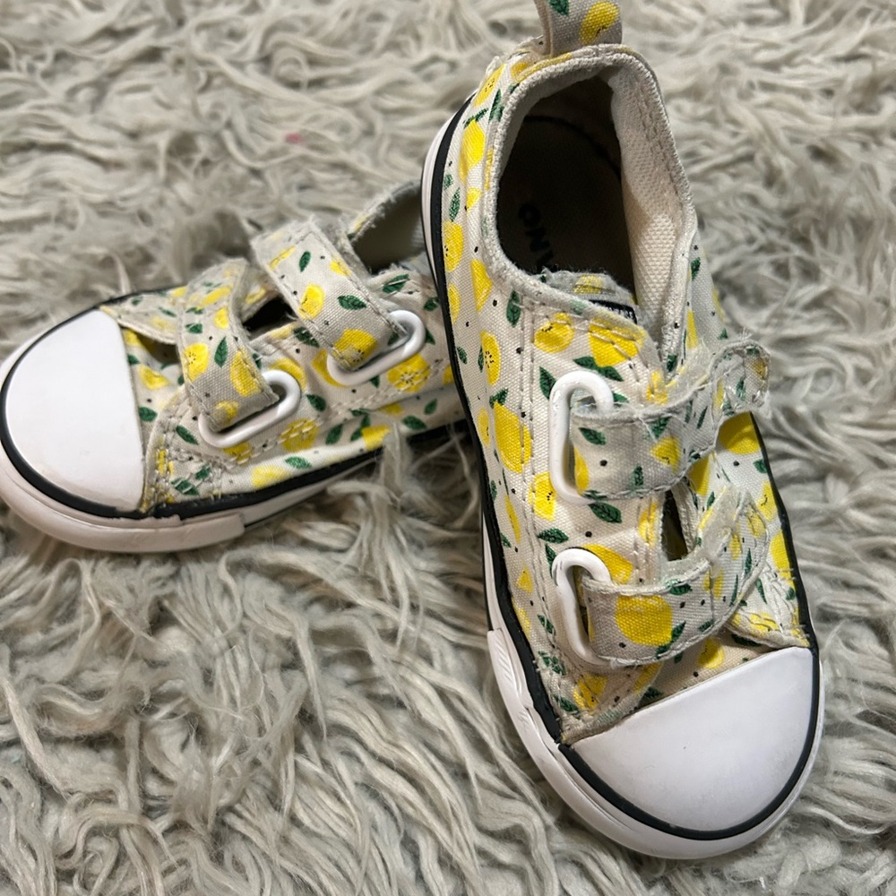 Converse Lemon shoes, toddler size 8